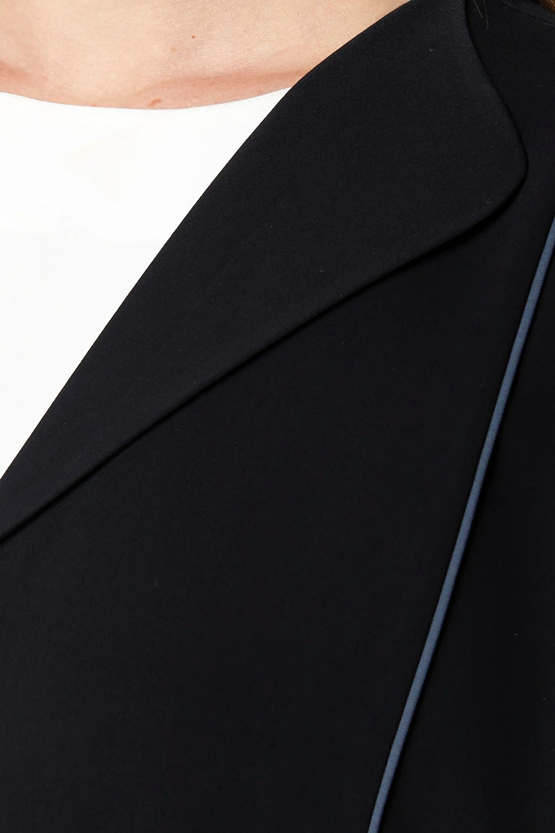 Black Layan Crepe Abaya with Collar and Piping Detail - Posh Abaya