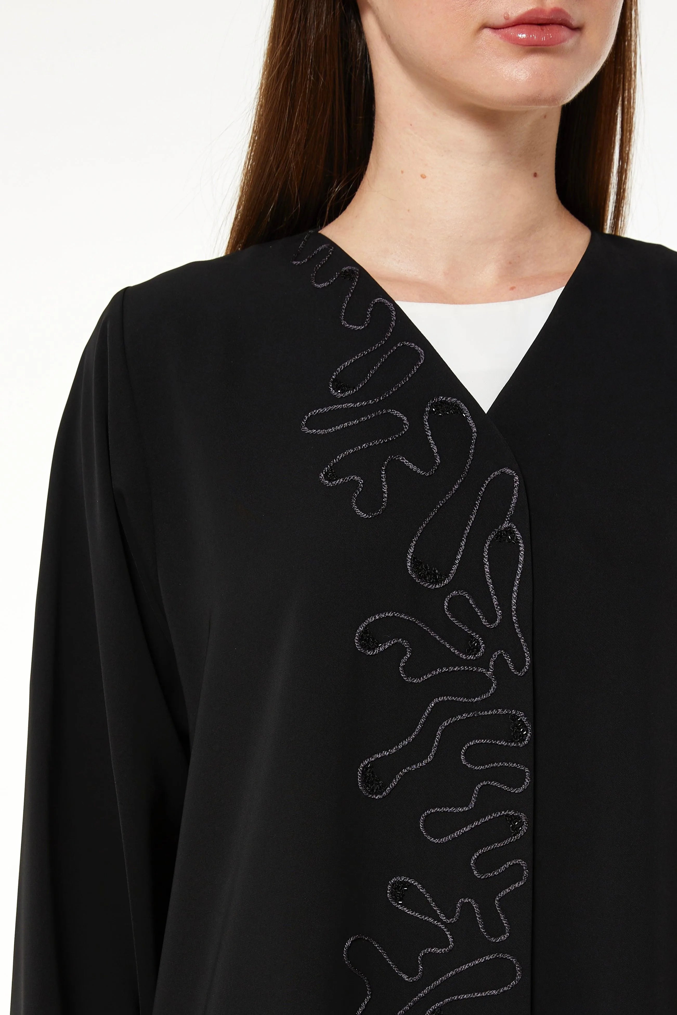 Black Aria Crepe Abaya with Asymmetric Threadwork - Posh Abaya