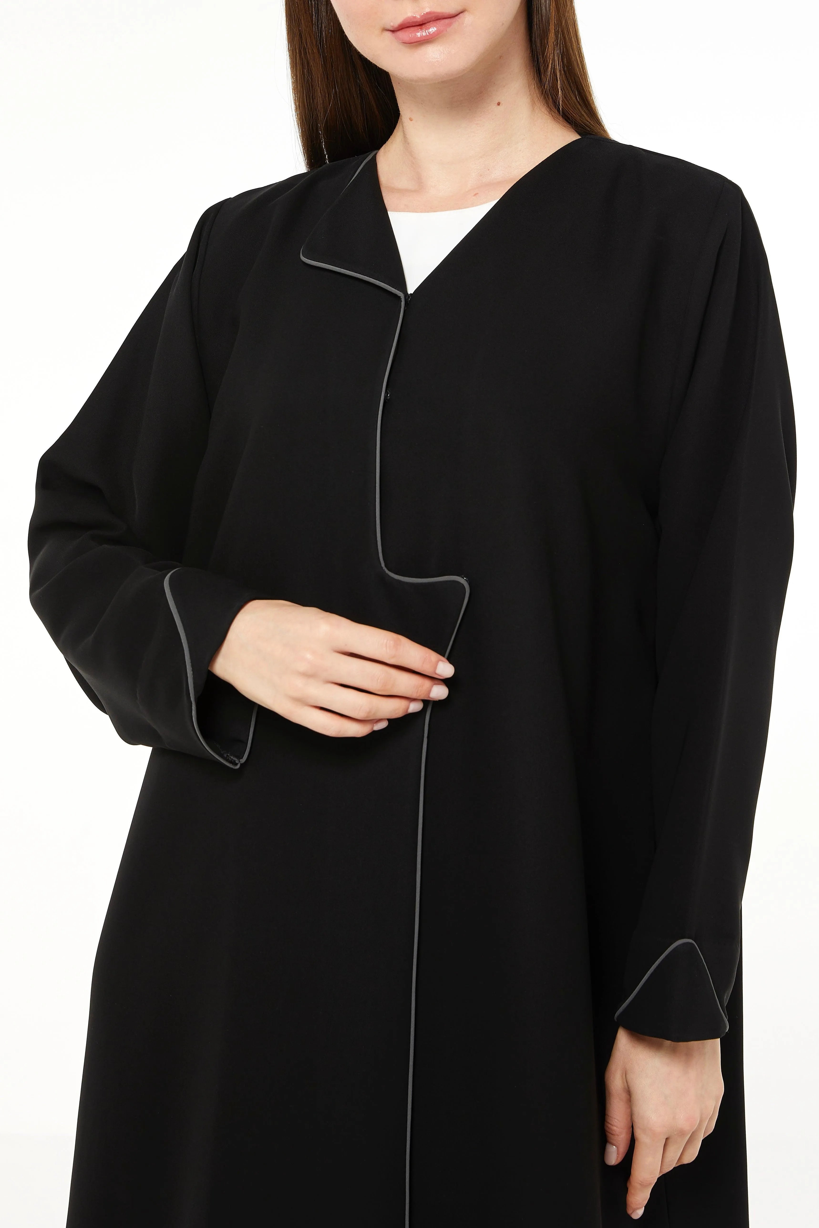 Black Farasha Crepe Abaya with Assymetric Cut - Posh Abaya
