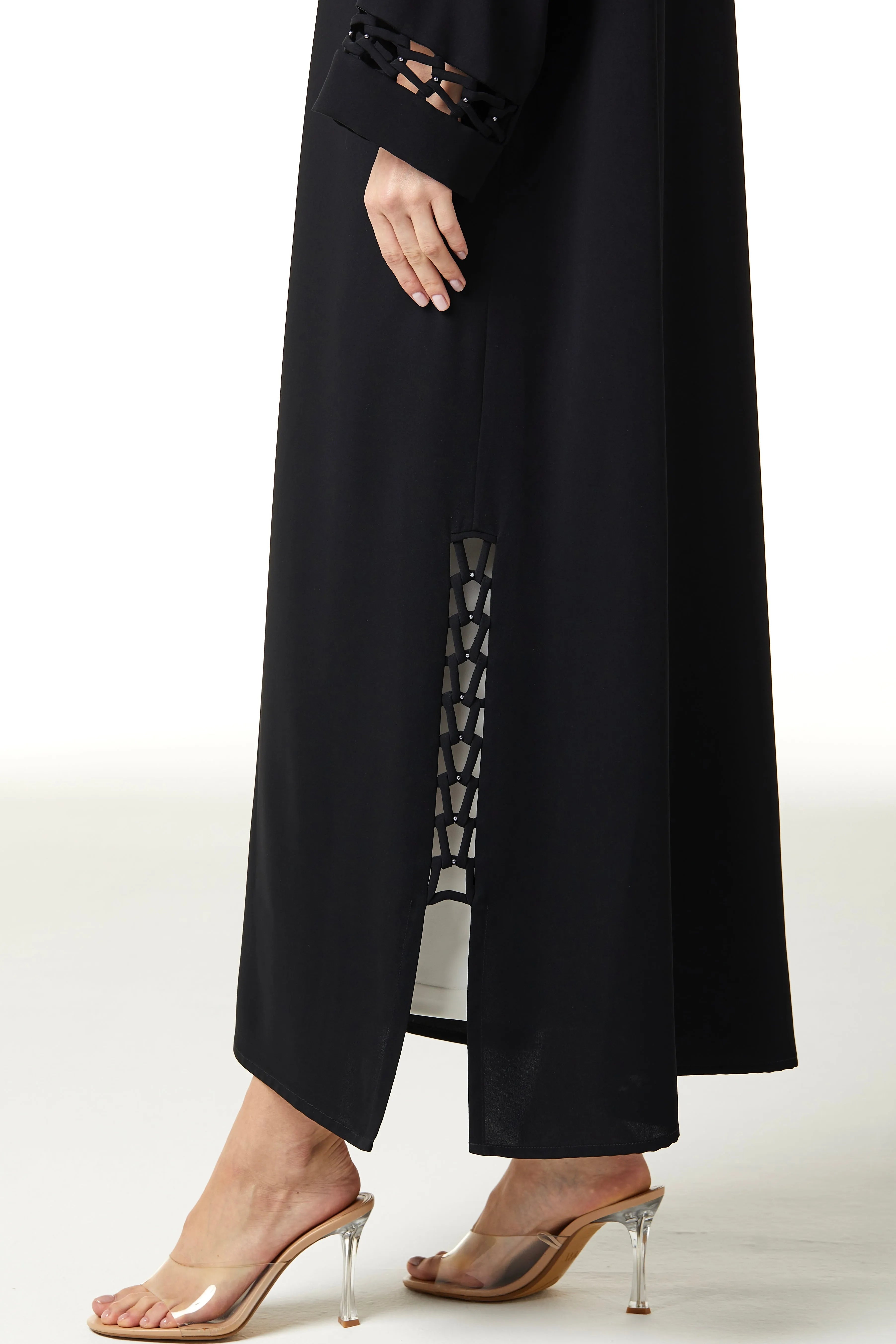 Black Layan Crepe Abaya with Side and Sleeves Loop Detail - Posh Abaya