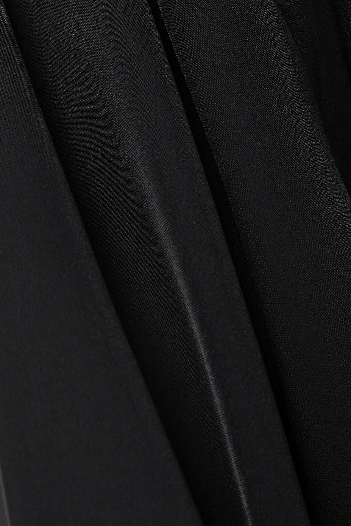 Light Crepe Minimal Black Abaya - Posh Abaya