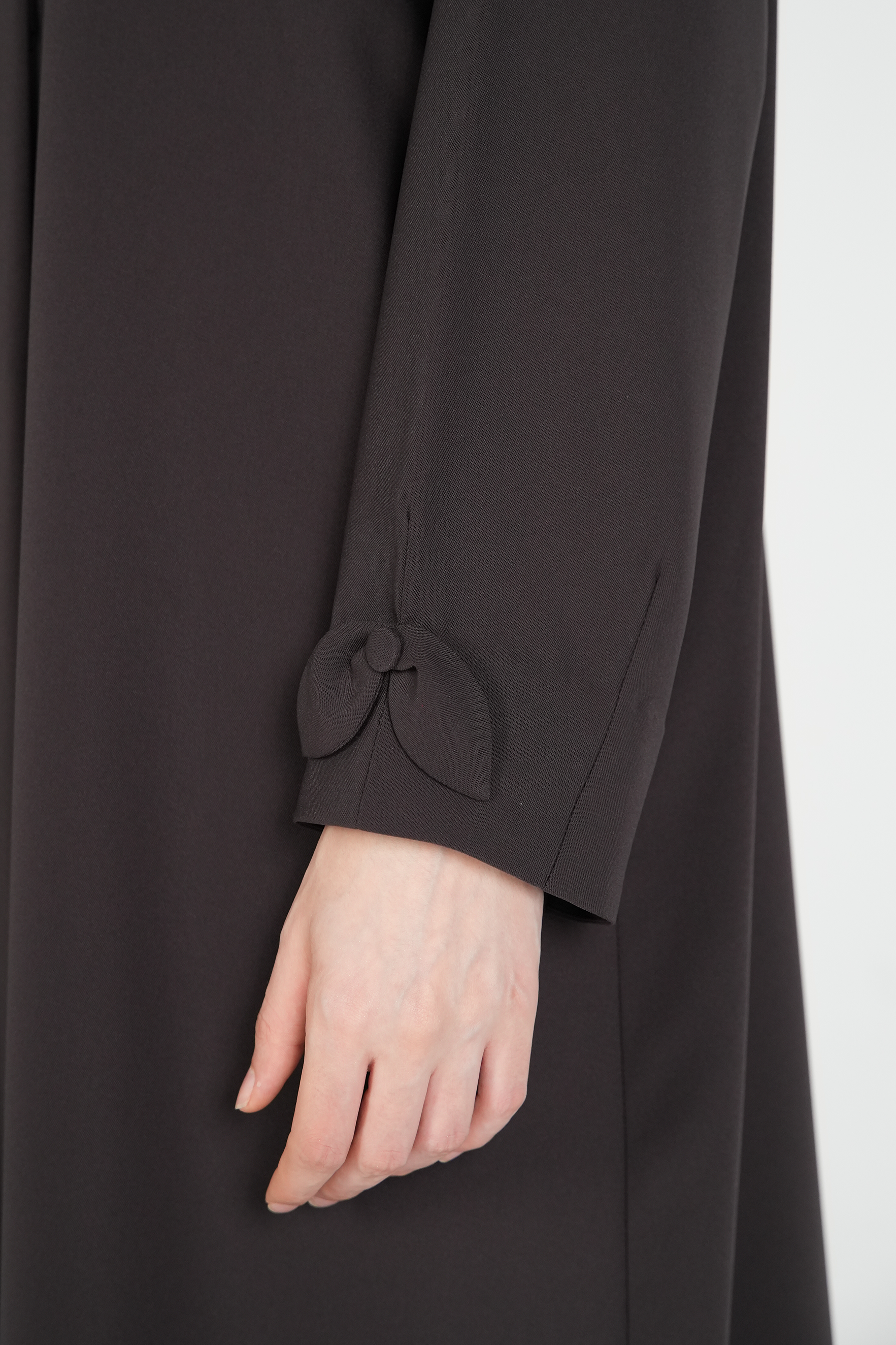 Brown Nova Crepe Abaya with Appliqué Bow Details on Sleeves - Posh Abaya