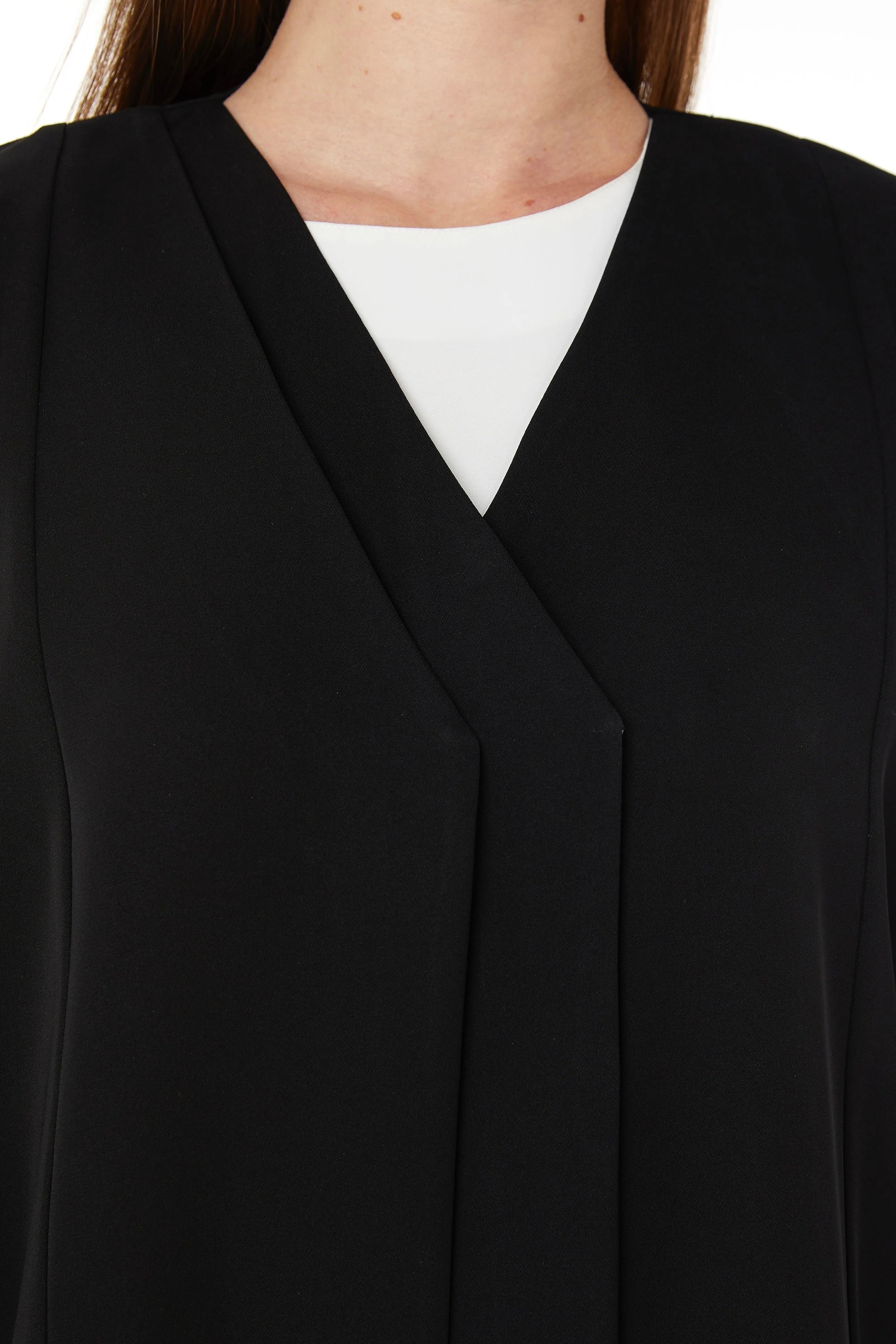 Black Farasha Crepe Abaya with Front Double Overlap - Posh Abaya