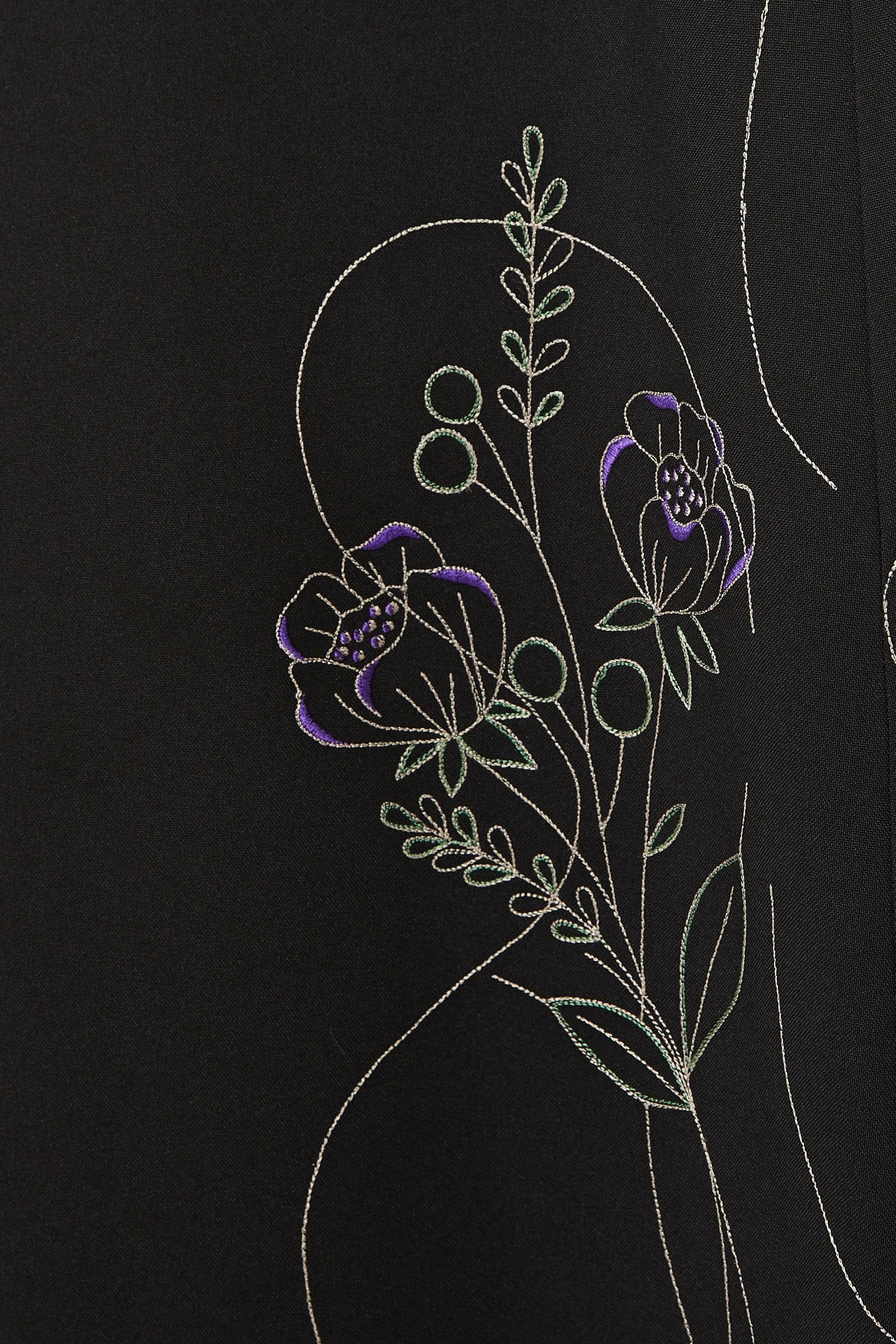 Black Kadi Crepe Abaya with Side Floral Embroidery - Posh Abaya