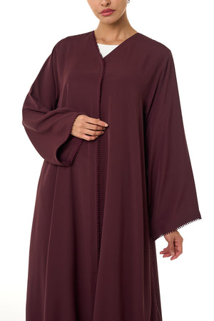 Maroon Deema Nada Abaya, Basic Design
