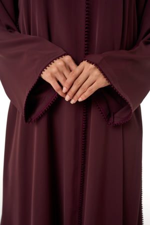 Maroon Deema Nada Abaya, Basic Design
