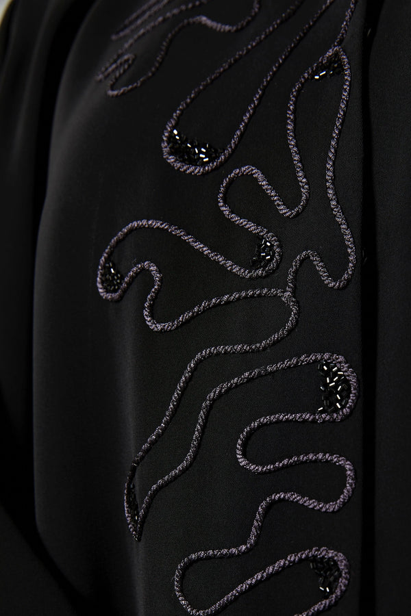 Black Aria Crepe Abaya with Asymmetric Threadwork - Posh Abaya
