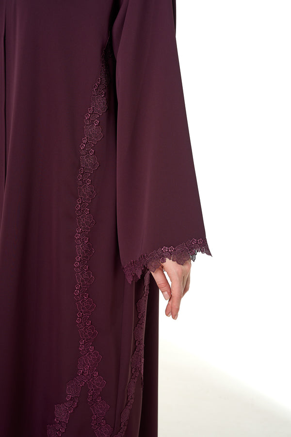 Maroon Jouri Nada Abaya, Lace Detail