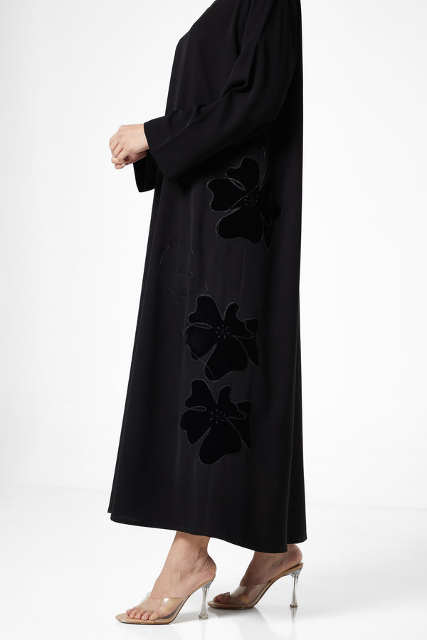 Black Aria Crepe, sides velvet Details
