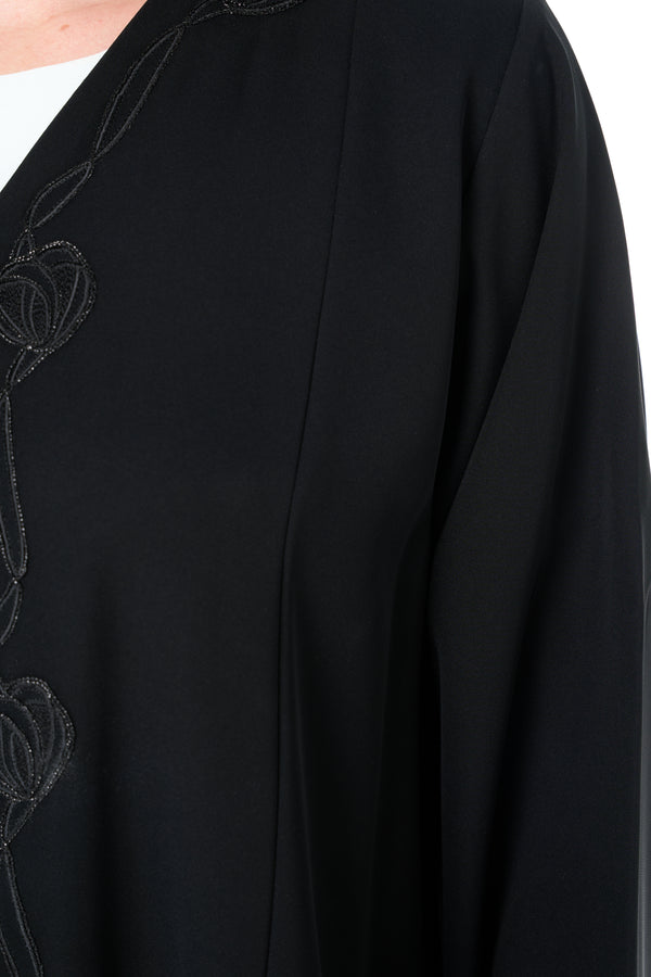Black Farasha Crepe Abaya with Centre Tatreez Embroidery