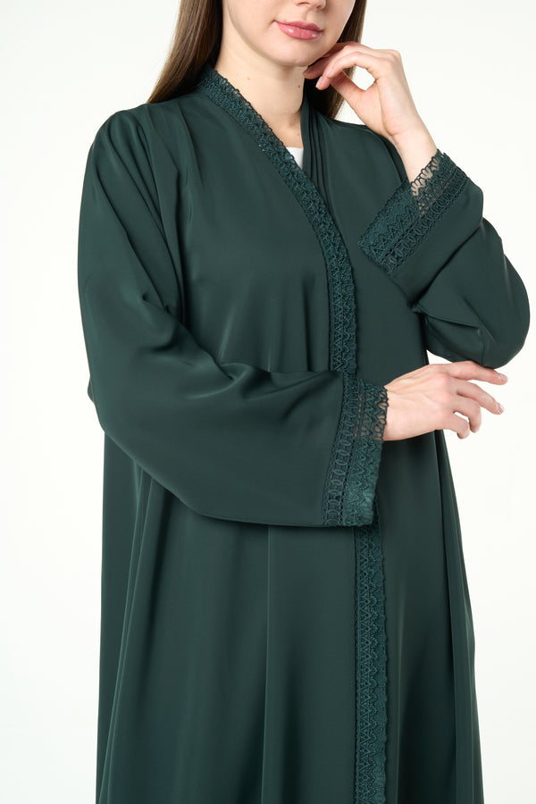 Green Reem Nada, Elegant Lace Details