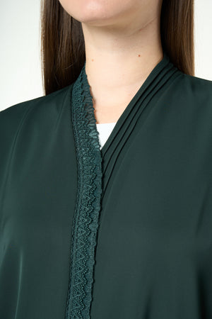 Green Reem Nada, Elegant Lace Details