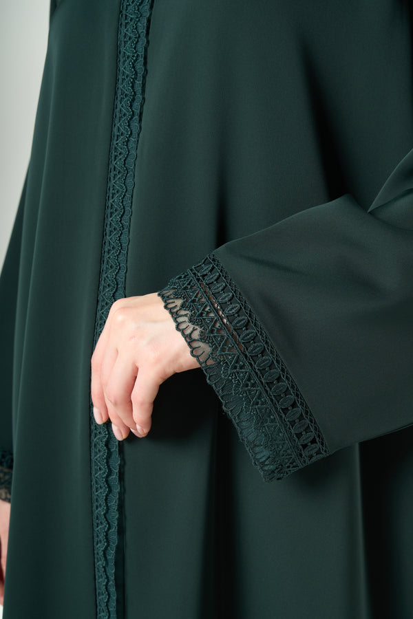 Green Reem Nada, Elegant Lace Details