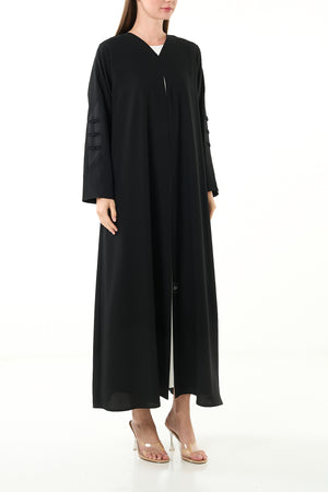 Black Maya Crepe Abaya with Classic Minimal Finish