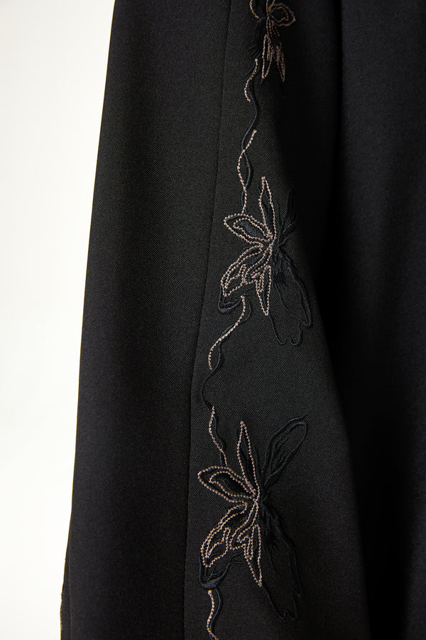 Black Kadi Abaya with Sleeve Embroidery Detail
