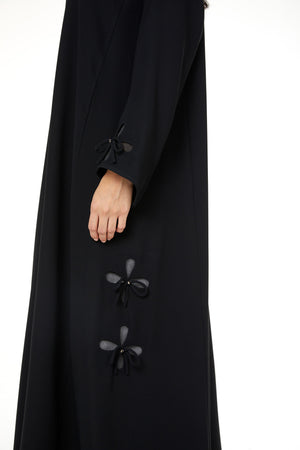 Black Wave Crepe, Basic Design