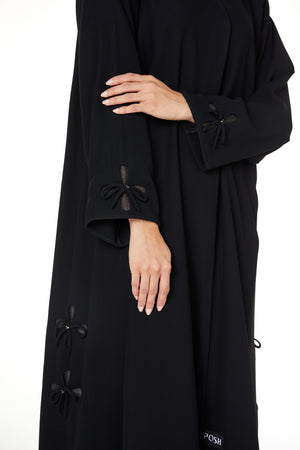 Black Wave Crepe, Basic Design