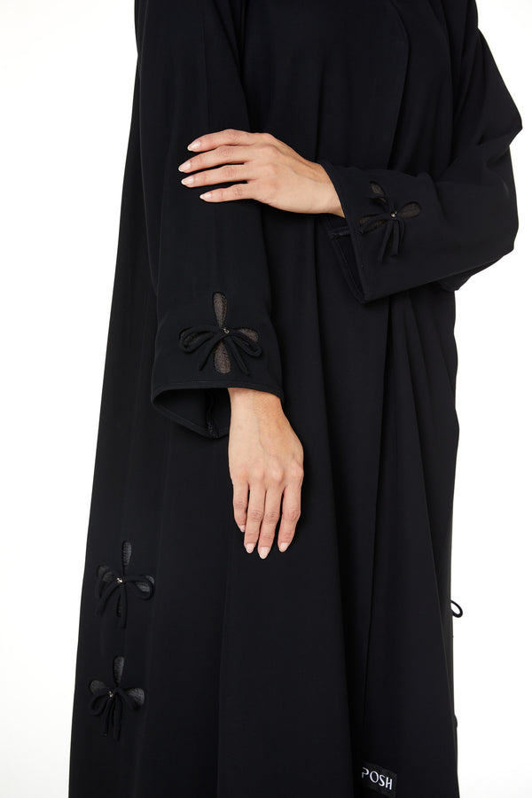 Black Wave Crepe, Basic Design